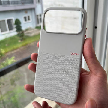 Apple Beats MagSafe iPhone Case