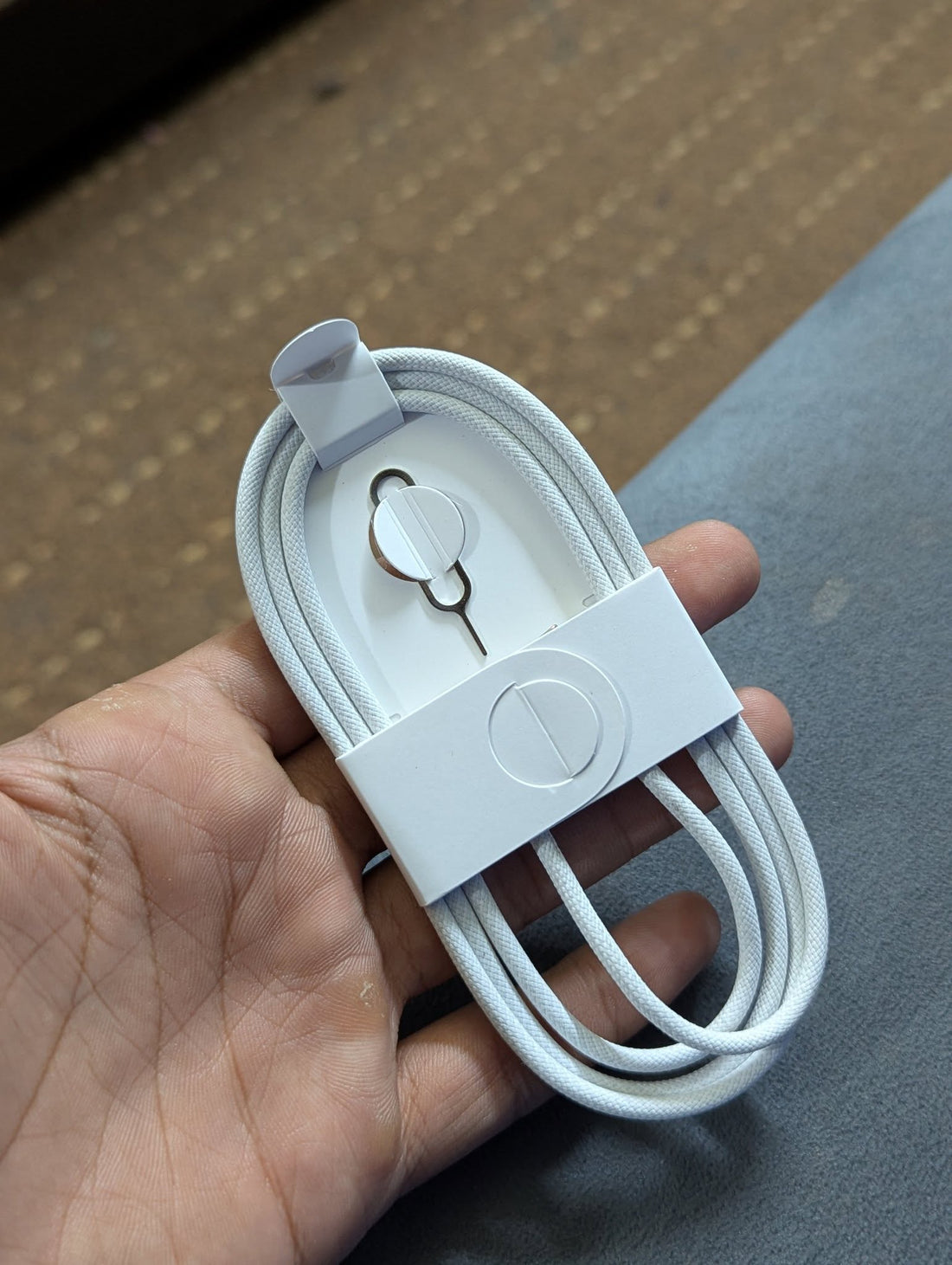 Apple 60W USB-C to USB-C Cable — Serial Verified