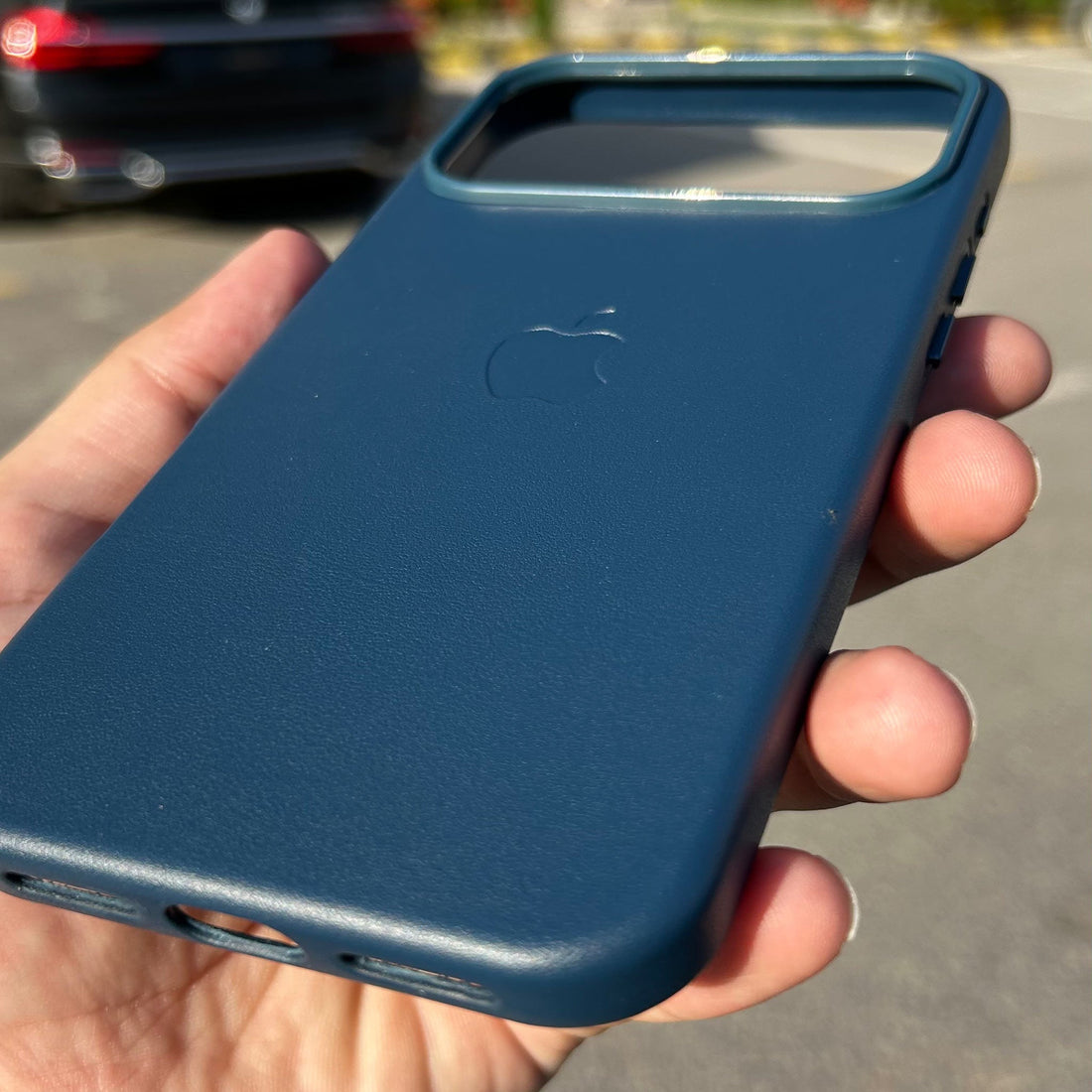 Apple MagSafe Leather Case — iPhone 17 Pro Max (Navy Blue)